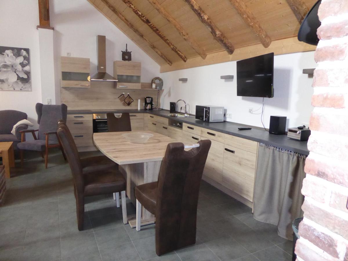 Ferienwohnung Gulf Im Gulfhof Am Kanal Grossefehn エクステリア 写真